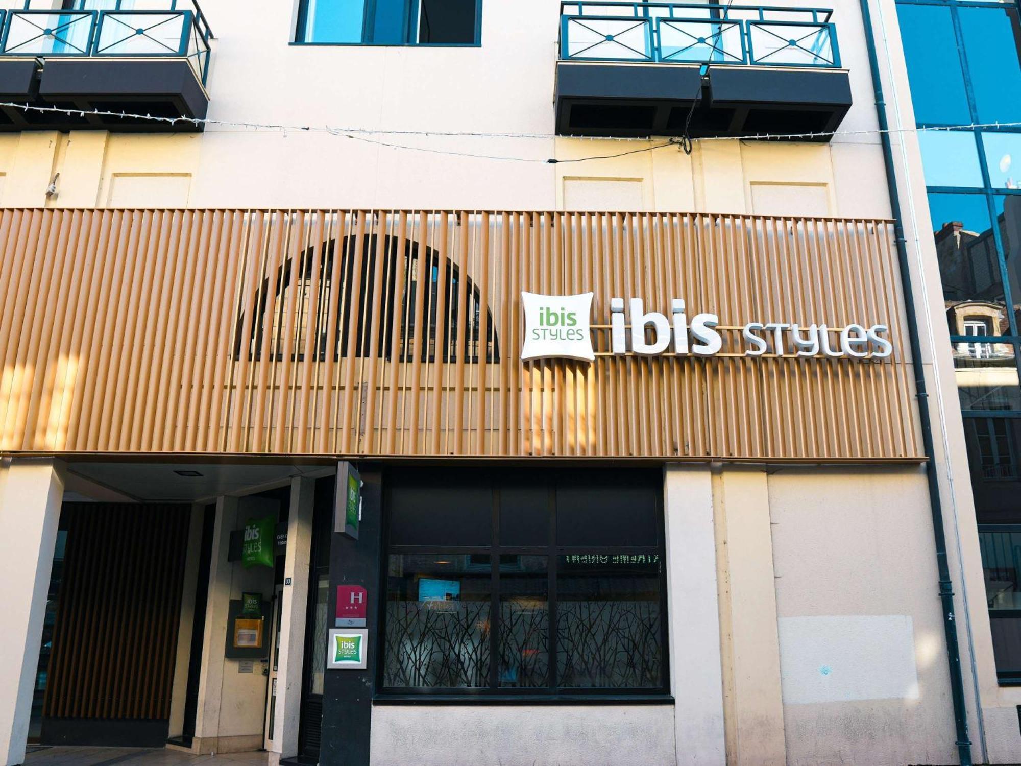 이비스 스타일 캉 상트르 폴 두메르 캉 호텔 외부 사진